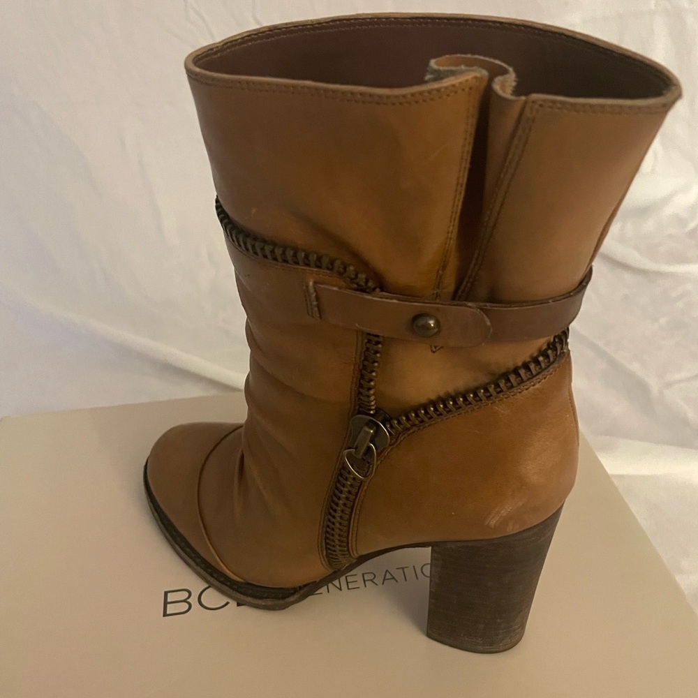 Bcbgeneration Clown Boot Size 7.5 In Acorn - image 4